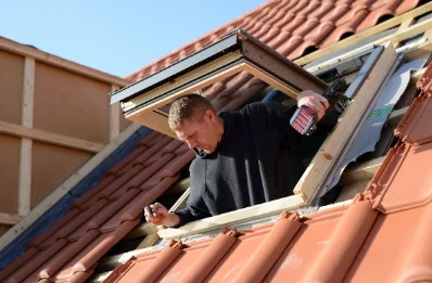Pose de fenêtres de toit Velux à Belgeard